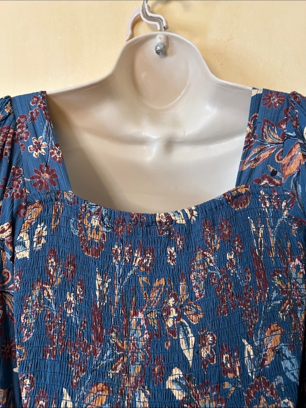 Angie Teal Floral Hi-Low Dress with Puff Sleeves size S - Picture 9 of 12